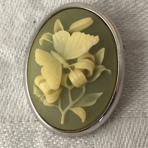 Trifari Jewelry - Vintage Trifari butterfly flower brooch